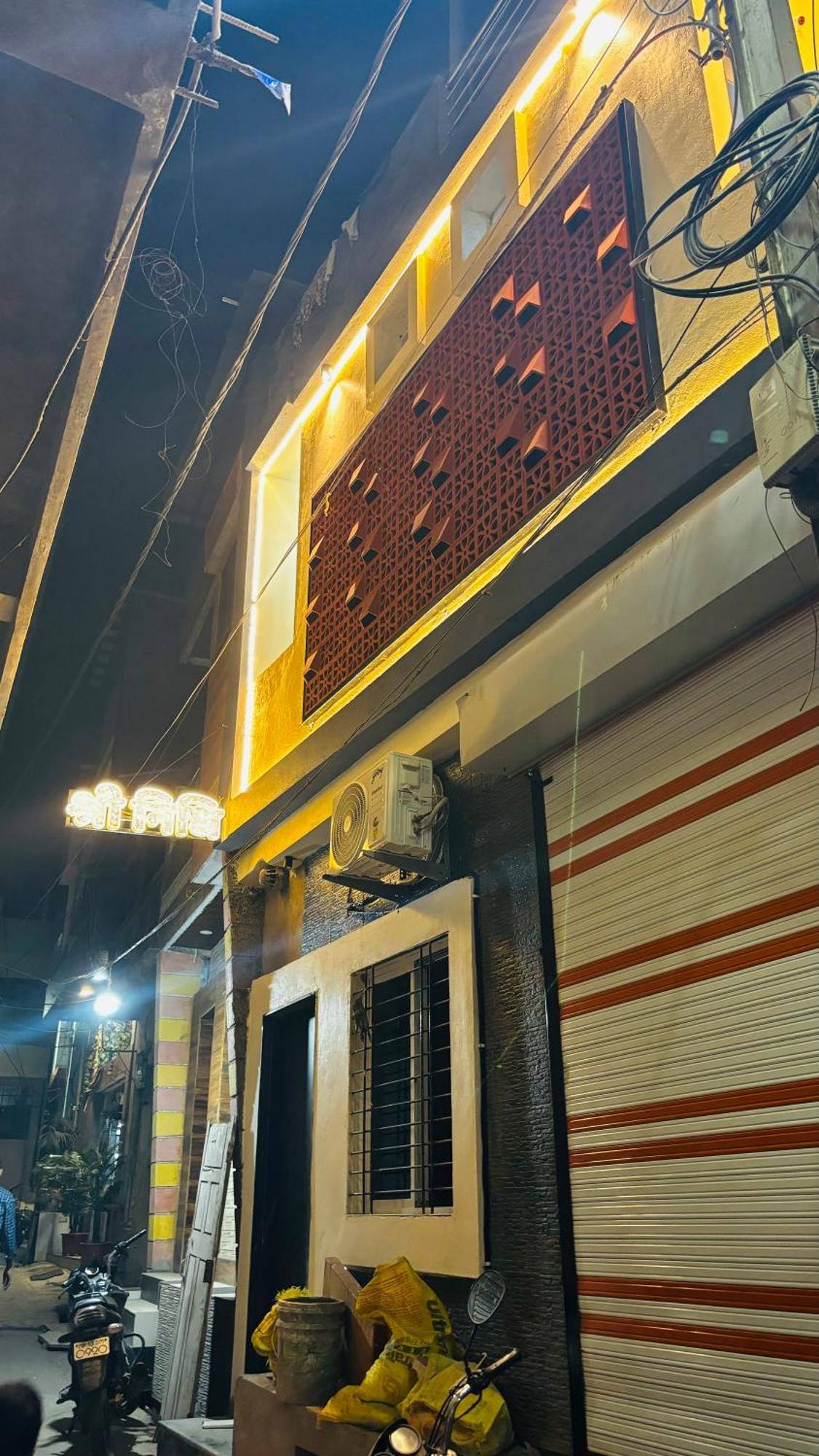 Hotel Shreenidhi Comfort Stay Ujjain Ngoại thất bức ảnh